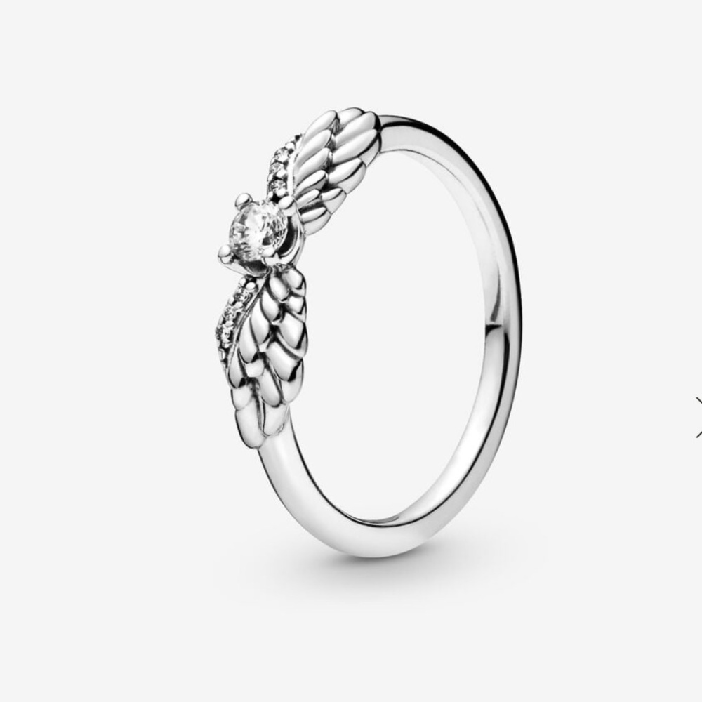 Pandora Sparkling Angel Wings Ring